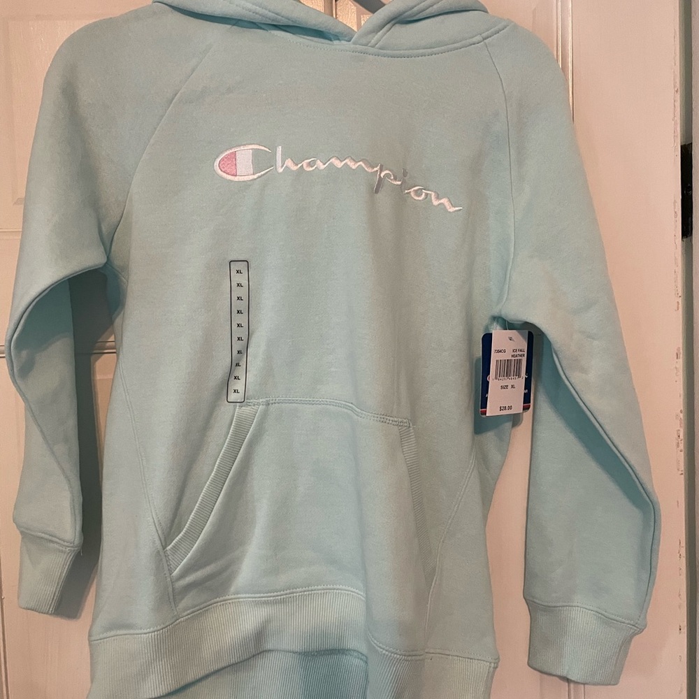 BNWT, Champion hoodie, YXL